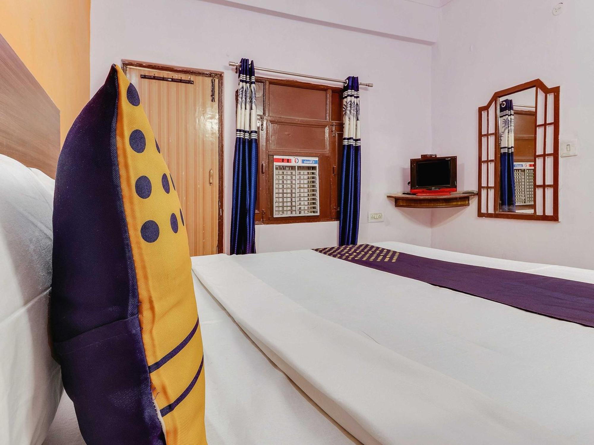 SPOT ON 76374 Hotel Bhaskar Ghaziabad Bagian luar foto