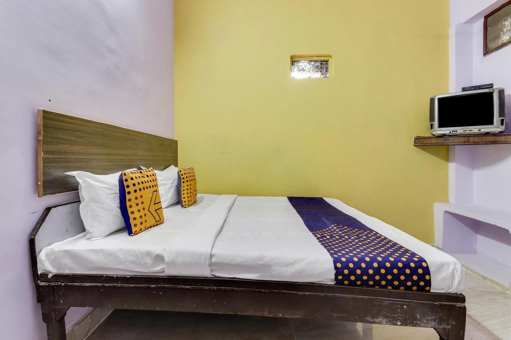 SPOT ON 76374 Hotel Bhaskar Ghaziabad Bagian luar foto